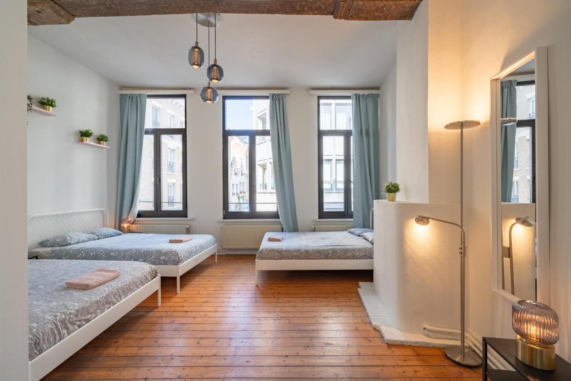 Authentic Apartments In The Center Of 안트베르펜 외부 사진