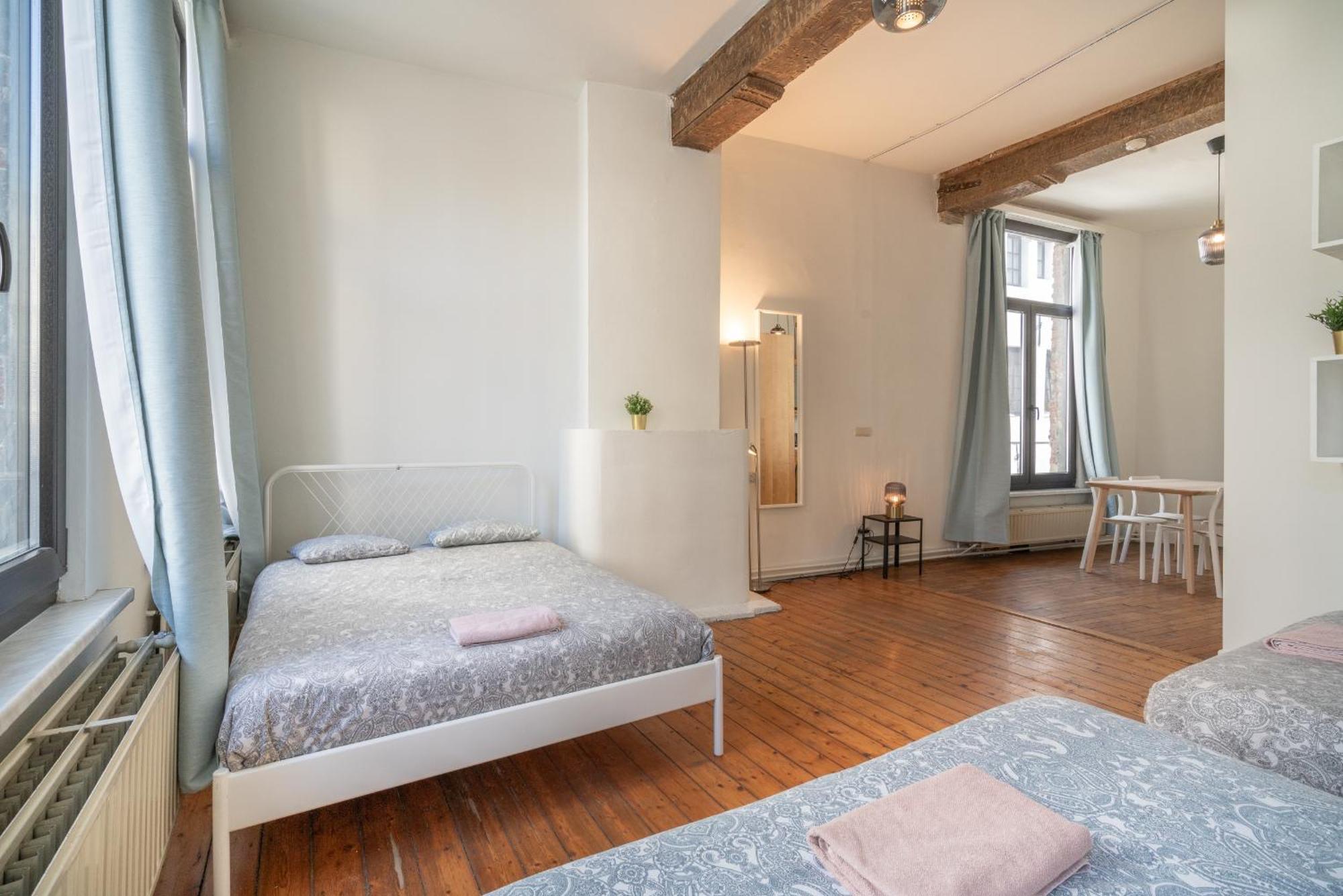 Authentic Apartments In The Center Of 안트베르펜 외부 사진